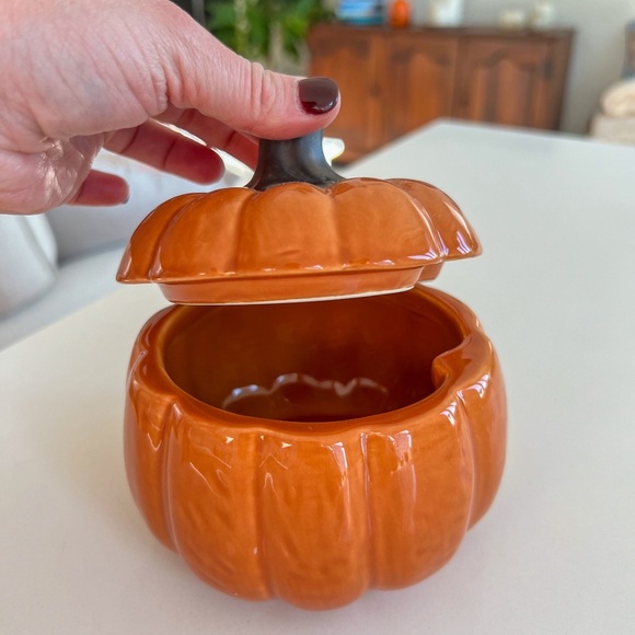 Threshold Ceramic Pumpkin Bowl with lid - Picture 2 of 4
